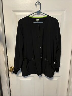 Scrubstar Black Snap-Front Scrub Jacket with Lime Trim